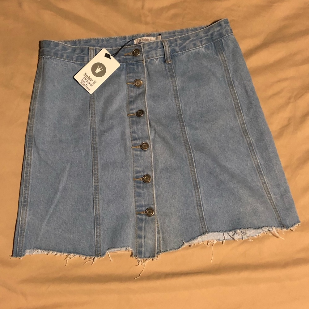 Skirt - Picture 2 of 4